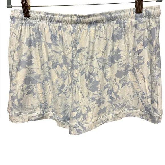 NWT Pink Rose Blue and White Camo Sleepwear Shorts - Picture 2 of 5